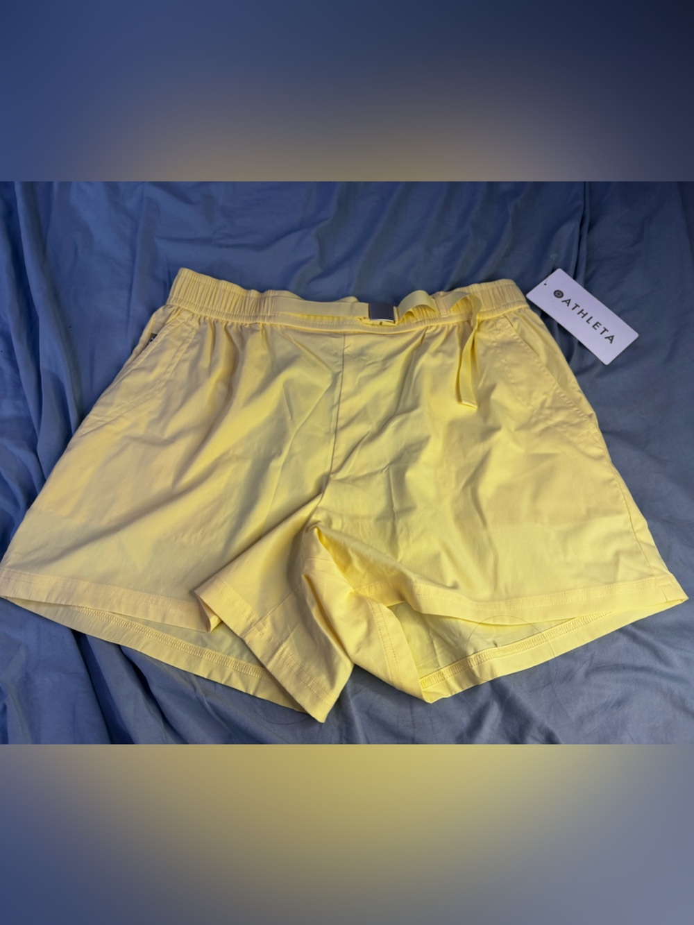 Athleta highland utility shorts size medium NWT!